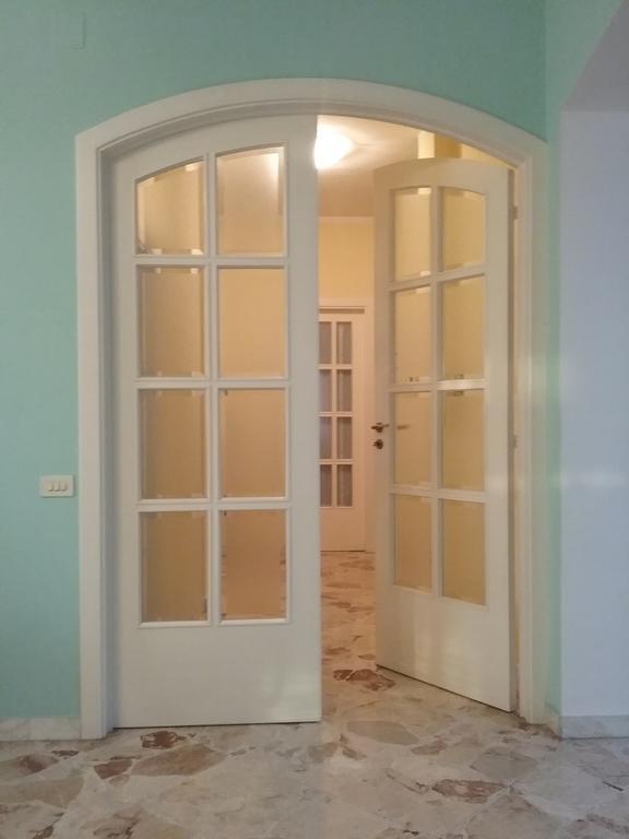 Apartamento Nel Giardino Fiorito Salerno Exterior foto